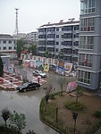 雨中小区