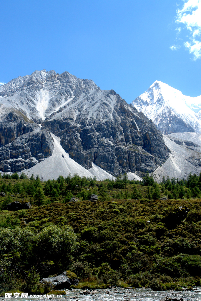 雪山风景 雪山峰