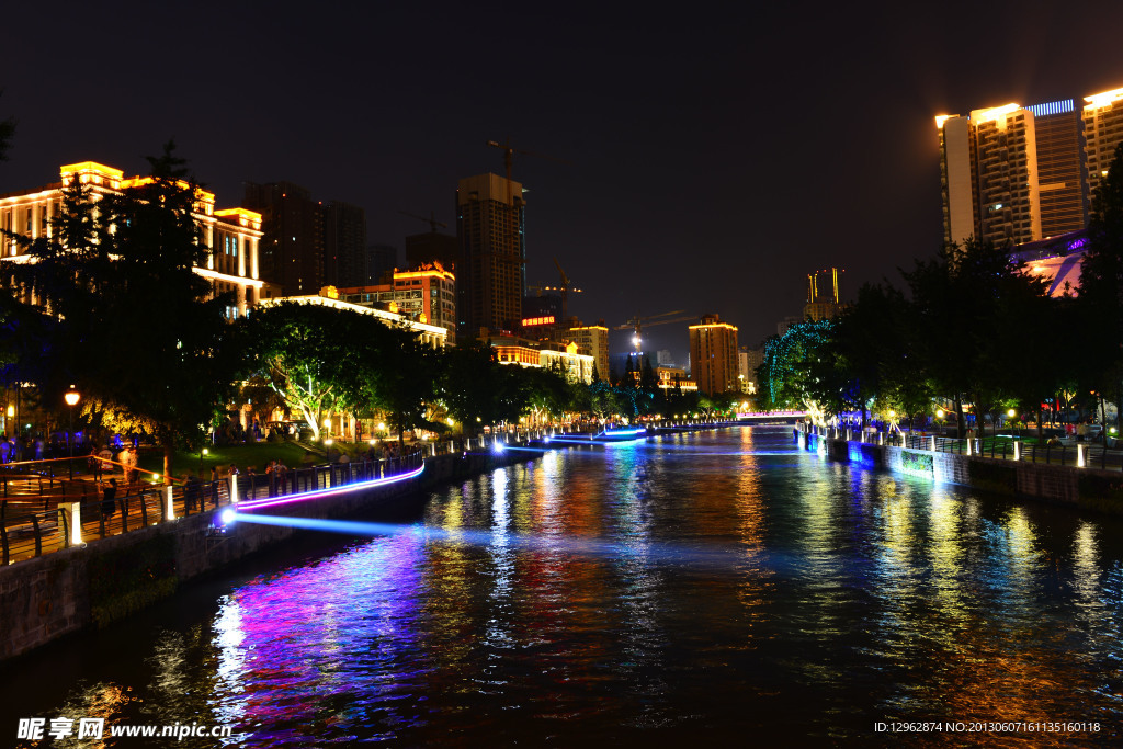 府河夜景