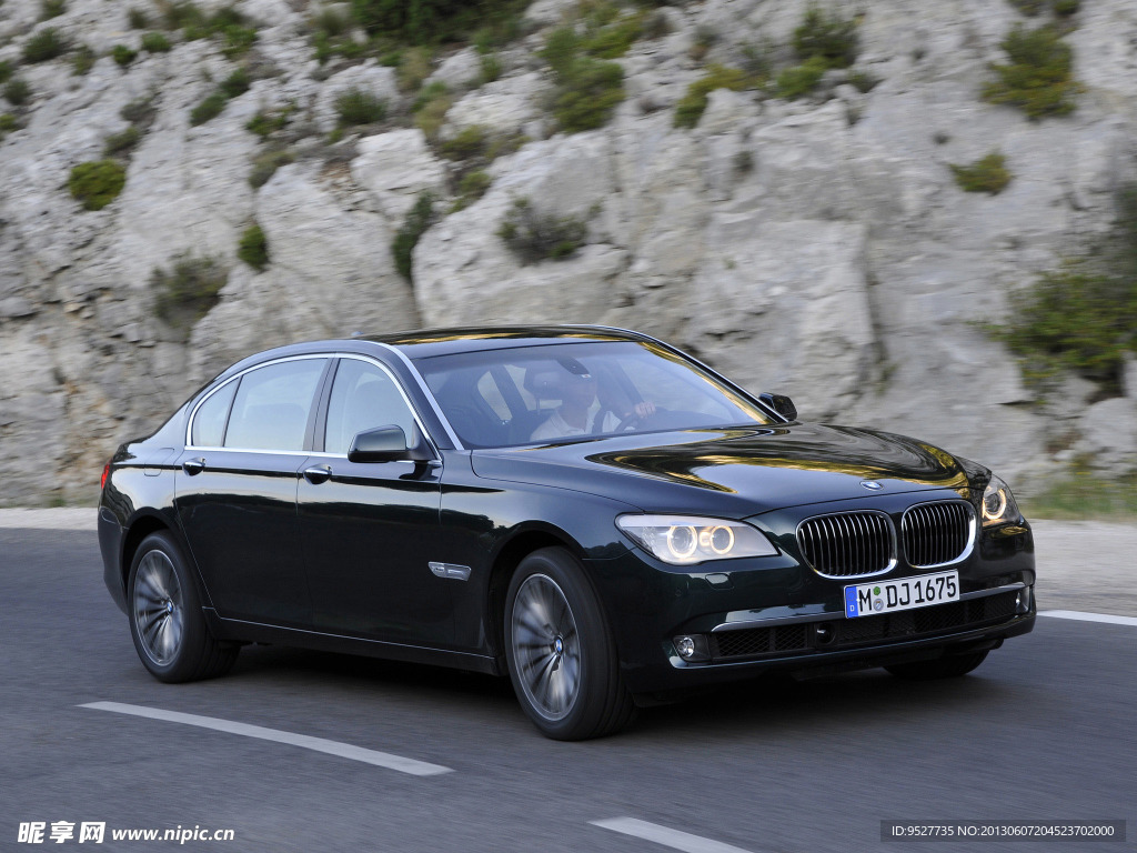 宝马750Li