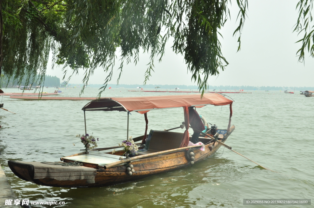 东湖游船