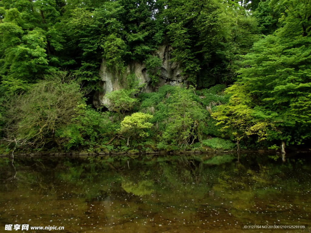 湖光山色