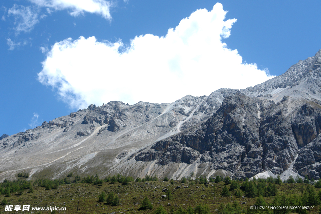 高山 山峦 远山