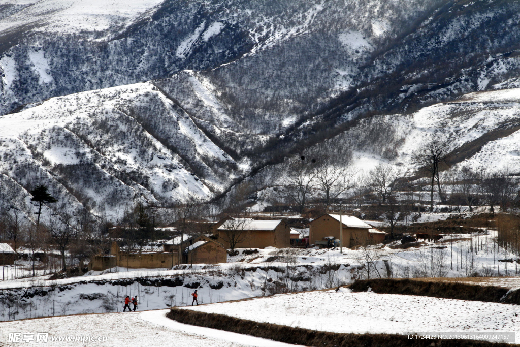 山村雪景