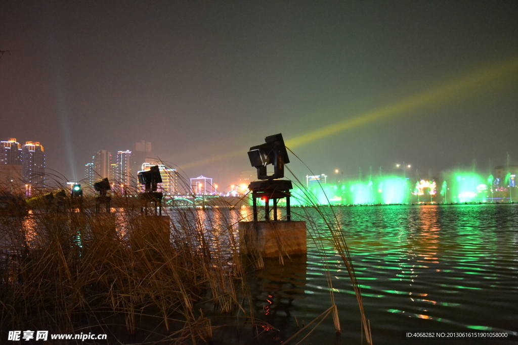 激光灯 夜景