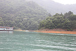 雨笼万绿湖