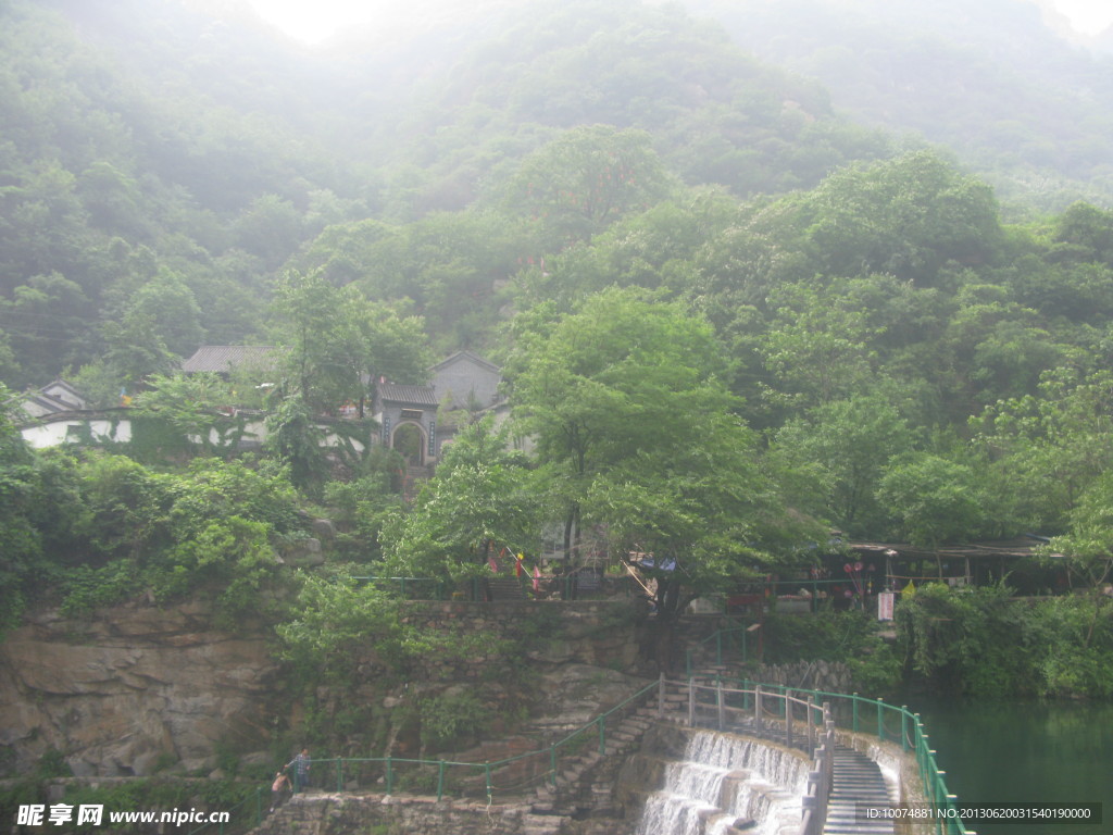 览群山