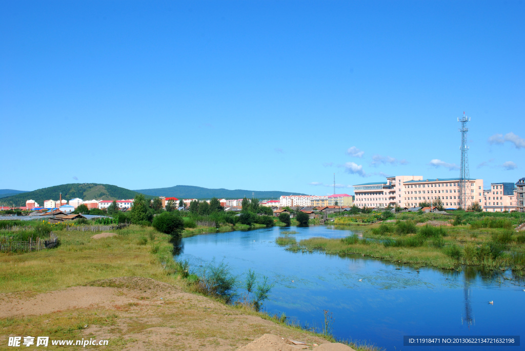 南坝北部夏日风景