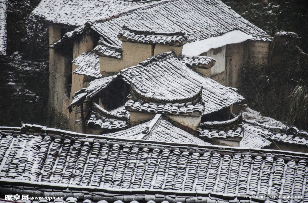 村庄雪景