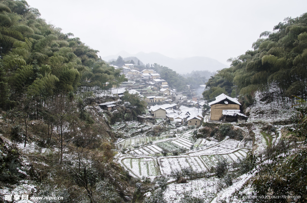 山村雪景