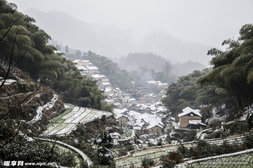 山村雪景