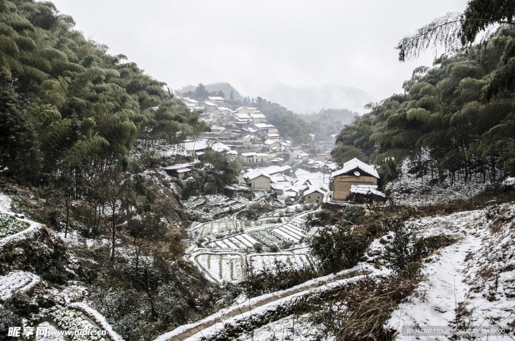 山村雪景