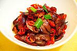 大蒜辣椒炒腊牛肉