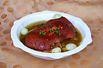 酱肉肘子