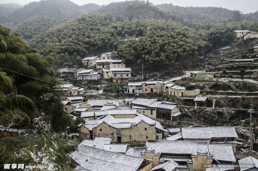 山村雪景