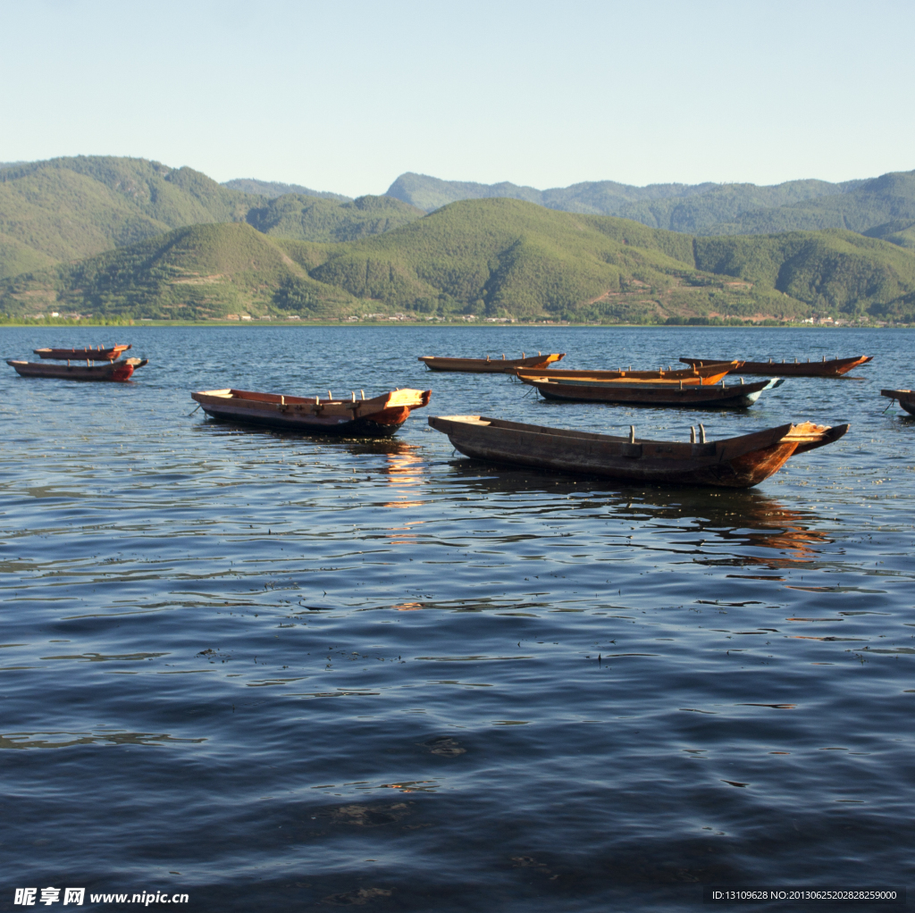 泸沽湖晨曦