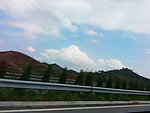 蓝天白云高速 山岭