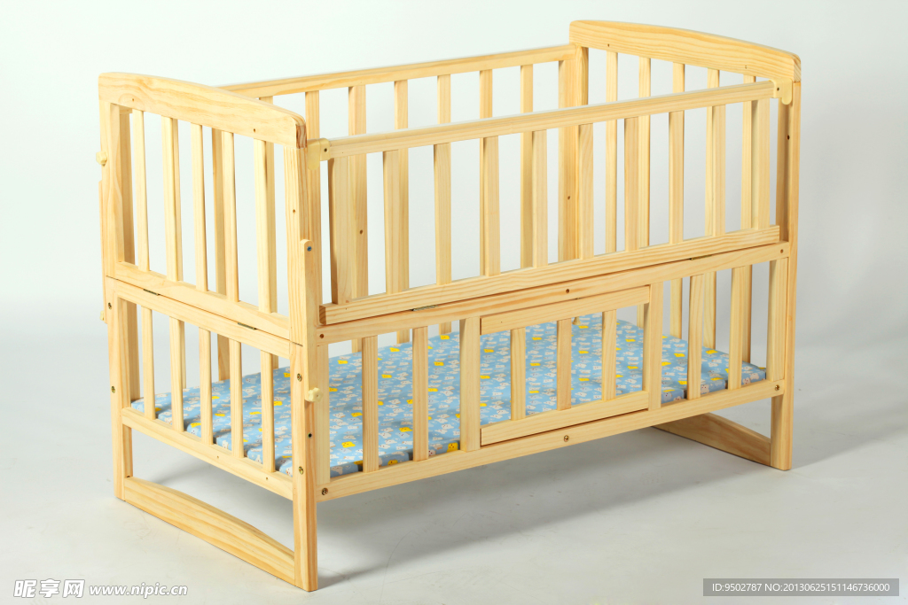 围栏婴儿床