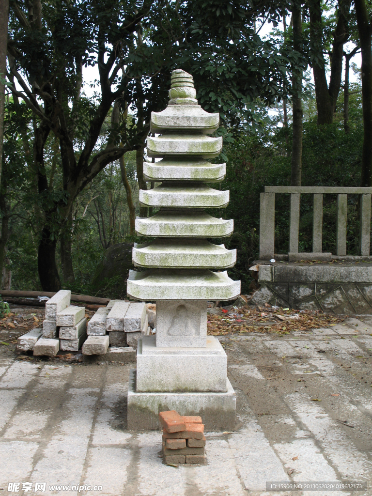 小石塔