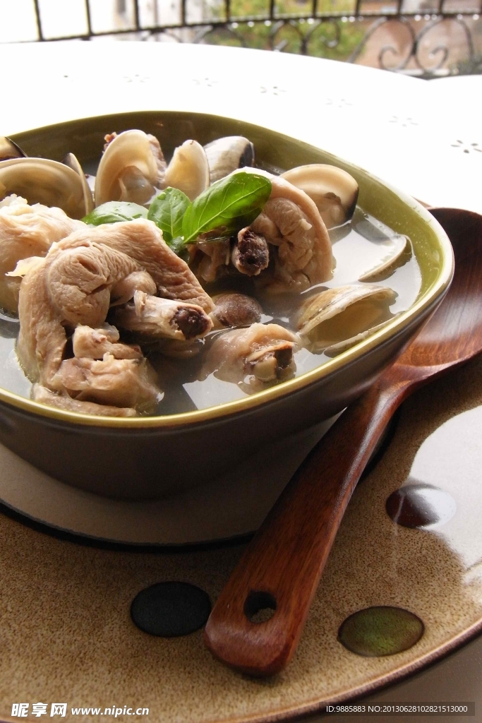 炖鸡腿