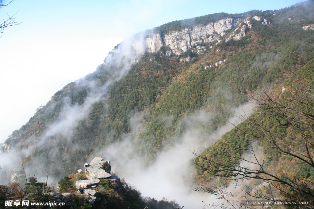 山峰云海