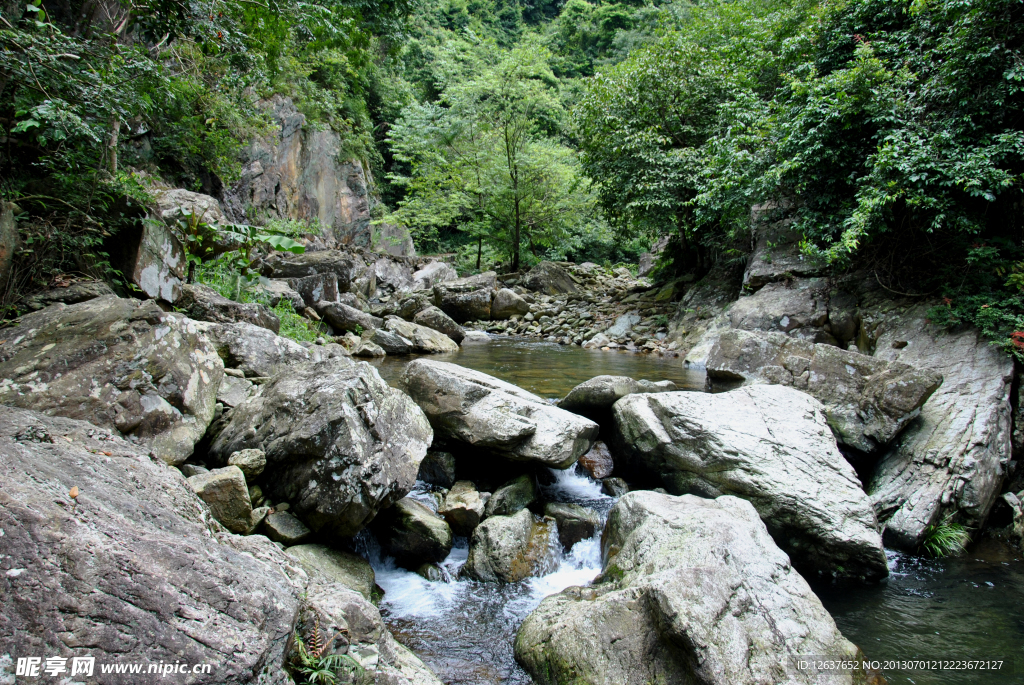 山间美景