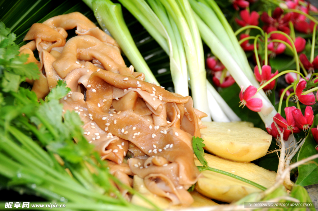 捞起鹅肠
