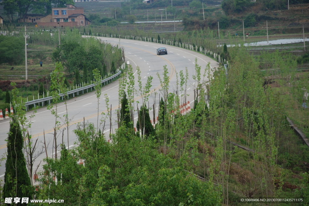 山村小路风景