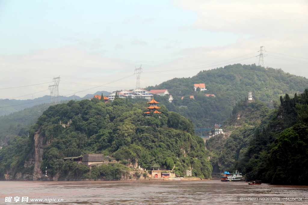 峡口风景