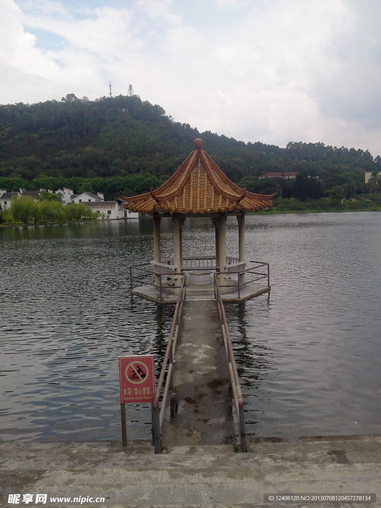 湖心亭