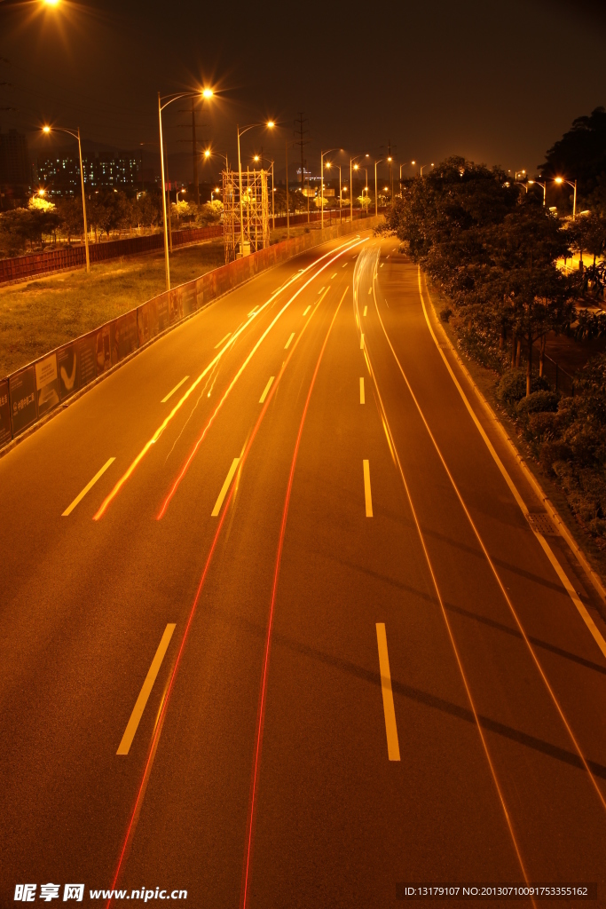 公路夜景