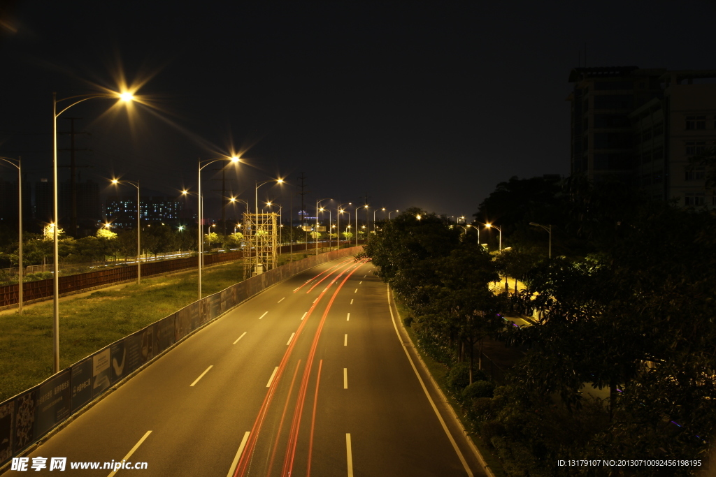 公路夜景