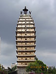 炫耀民族建筑