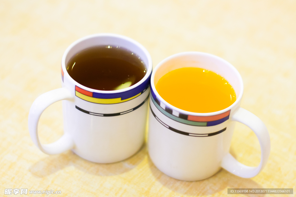 柠檬与红茶茶杯