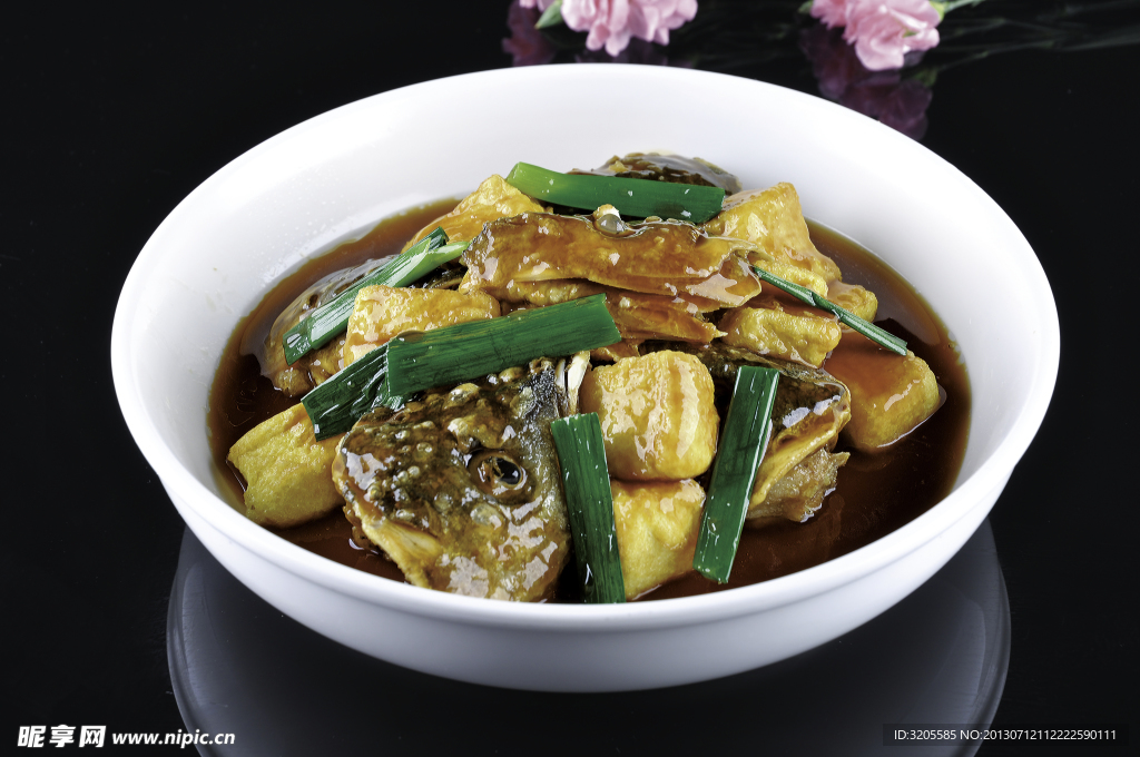 野香菜焖鱼咀