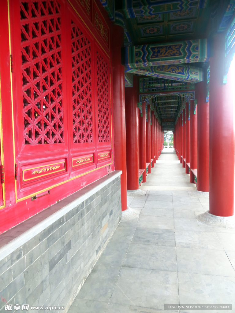 红色古典走廊
