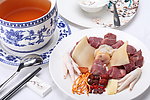 松茸鱼唇炖鲍鱼仔