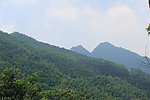 崇山峻岭