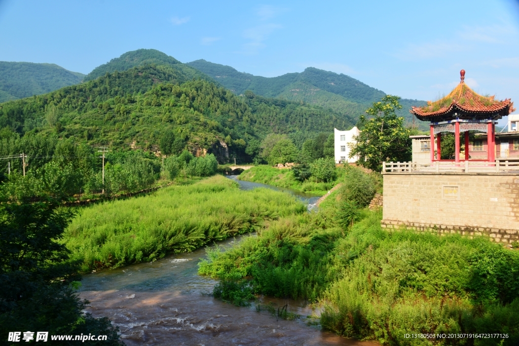山清水秀