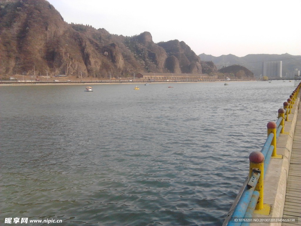 山河湖水