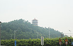 山与塔