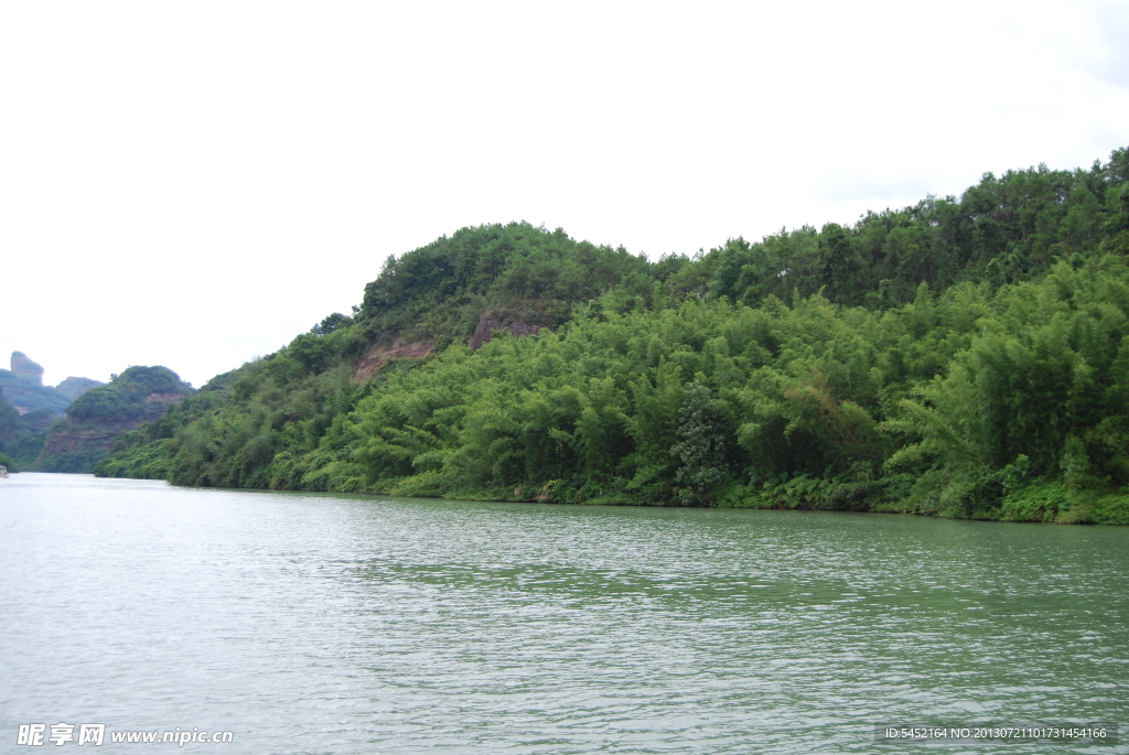 青山 碧水