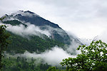 雾里山峰