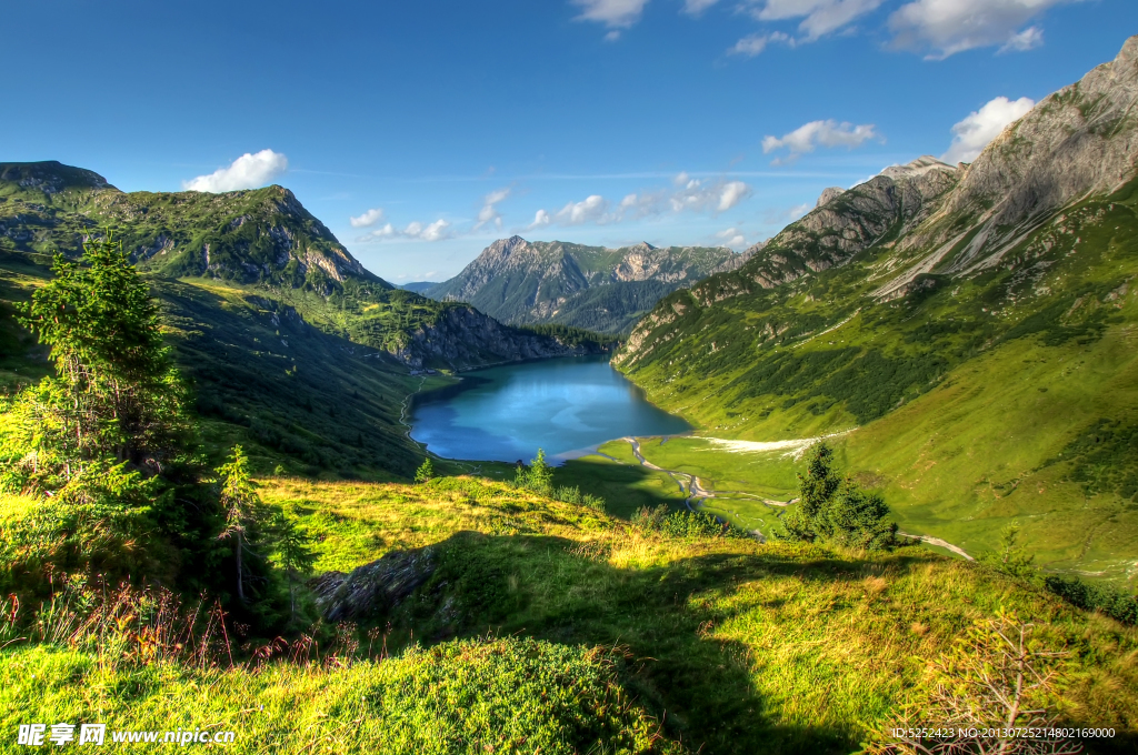 高山湖泊