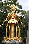 金色雕塑