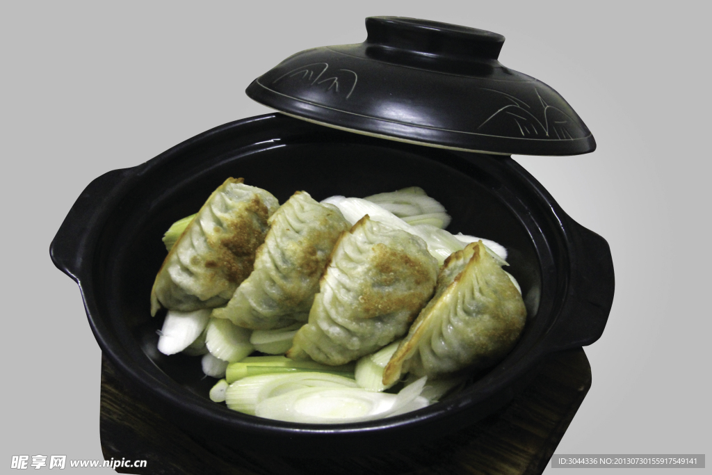 砂窝韭菜饺