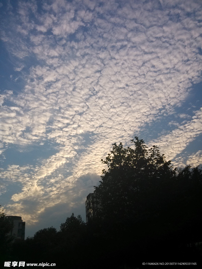 蓝天白云