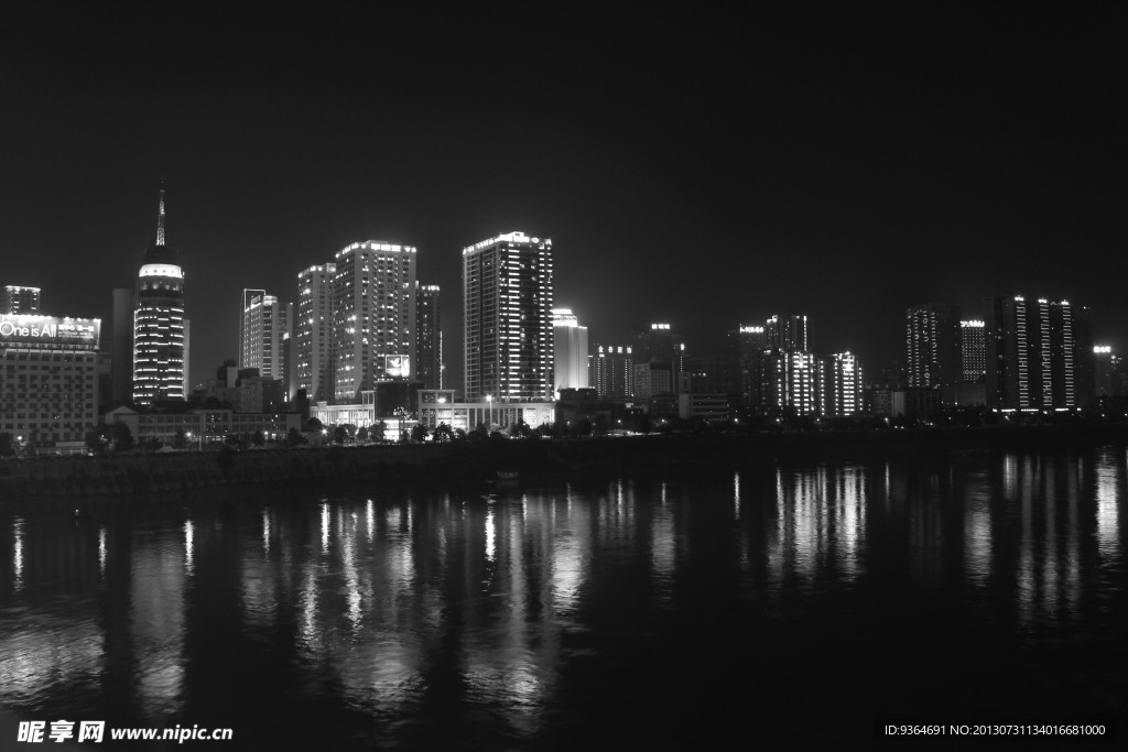 黑白夜景