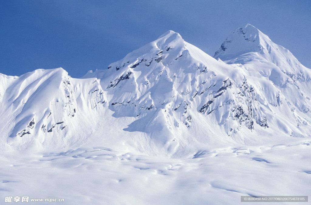 雪山山峰