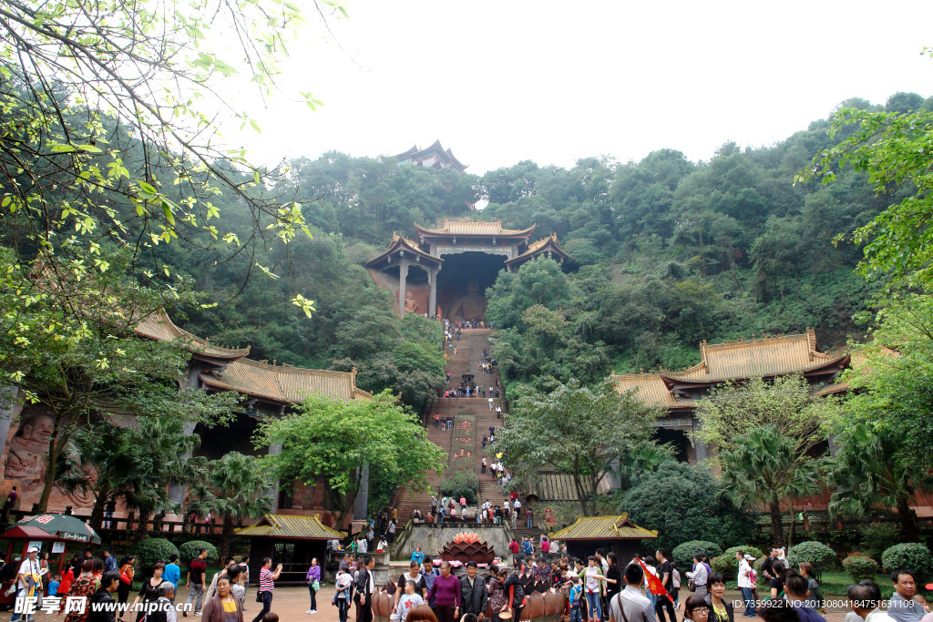 乐山连心山